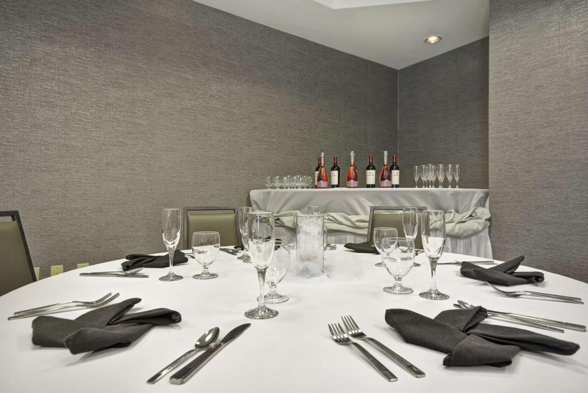 Hilton Garden 3*