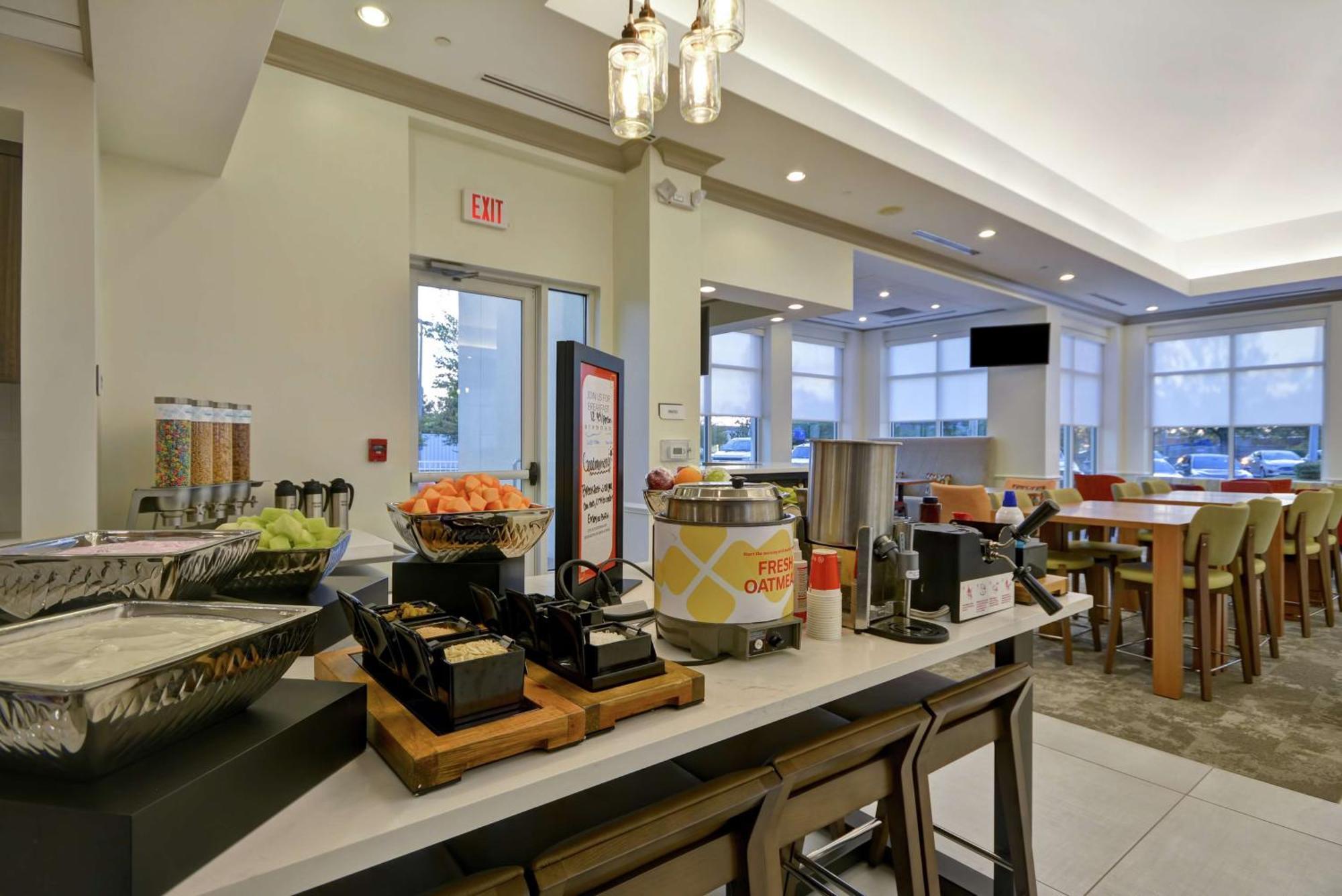 Hilton Garden Hotel 3*