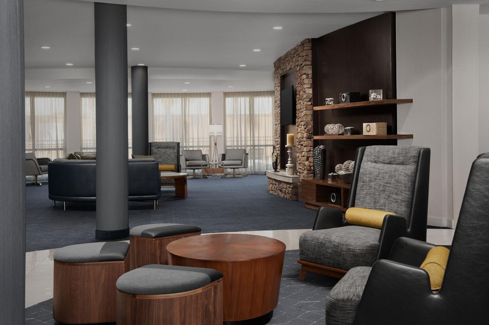 Hotel Courtyard By Marriott