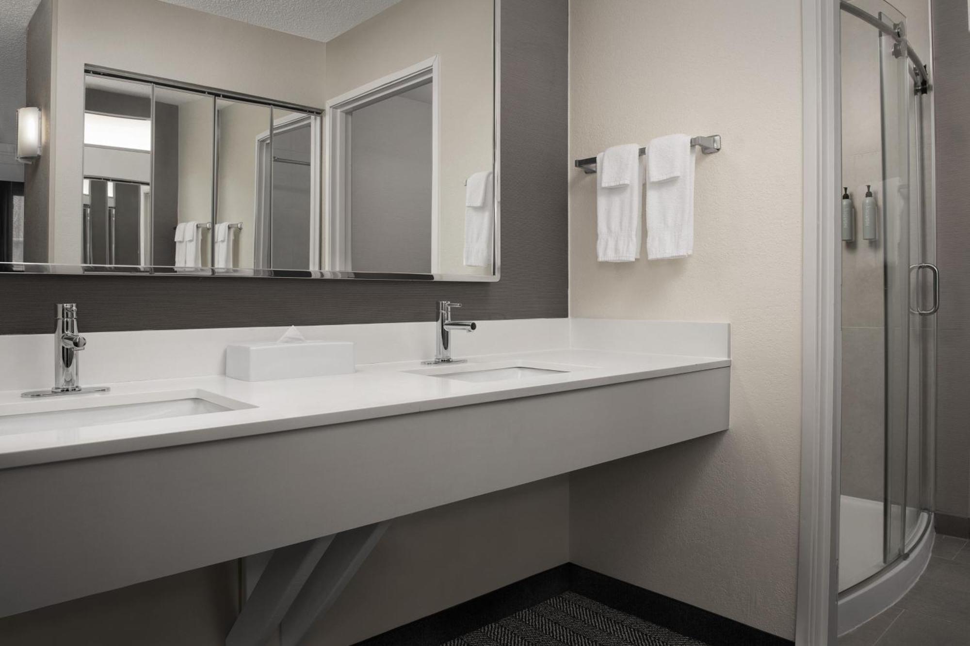 Courtyard By Marriott 3*