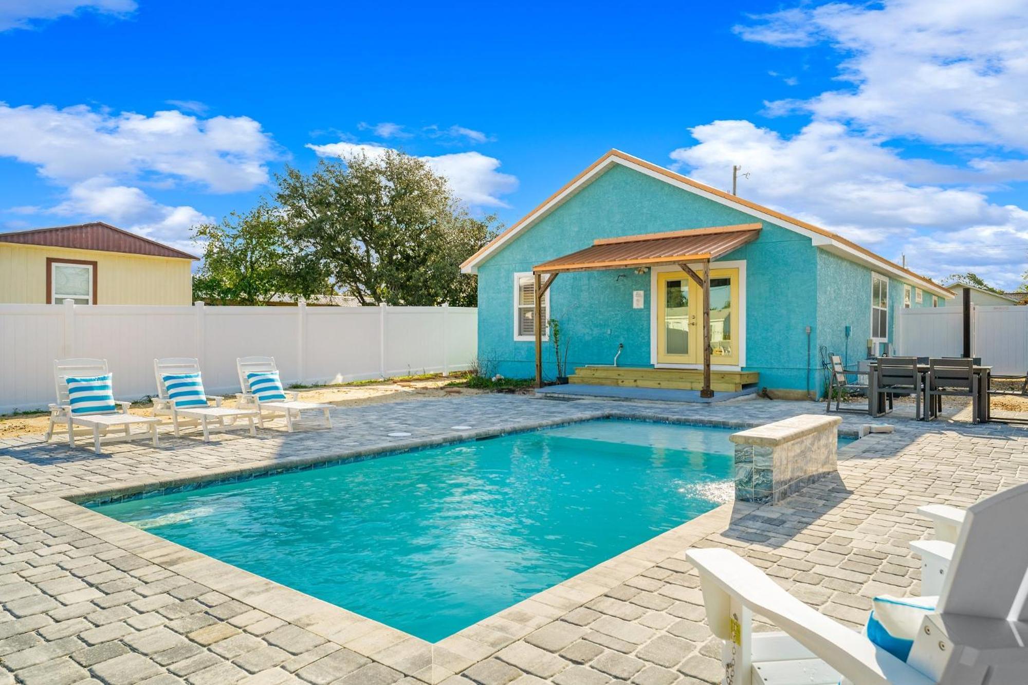 Sunshine House! 3br 2ba Sleeps 9! Your Perfect Retreat For Comfort And Style Holiday home Panama City