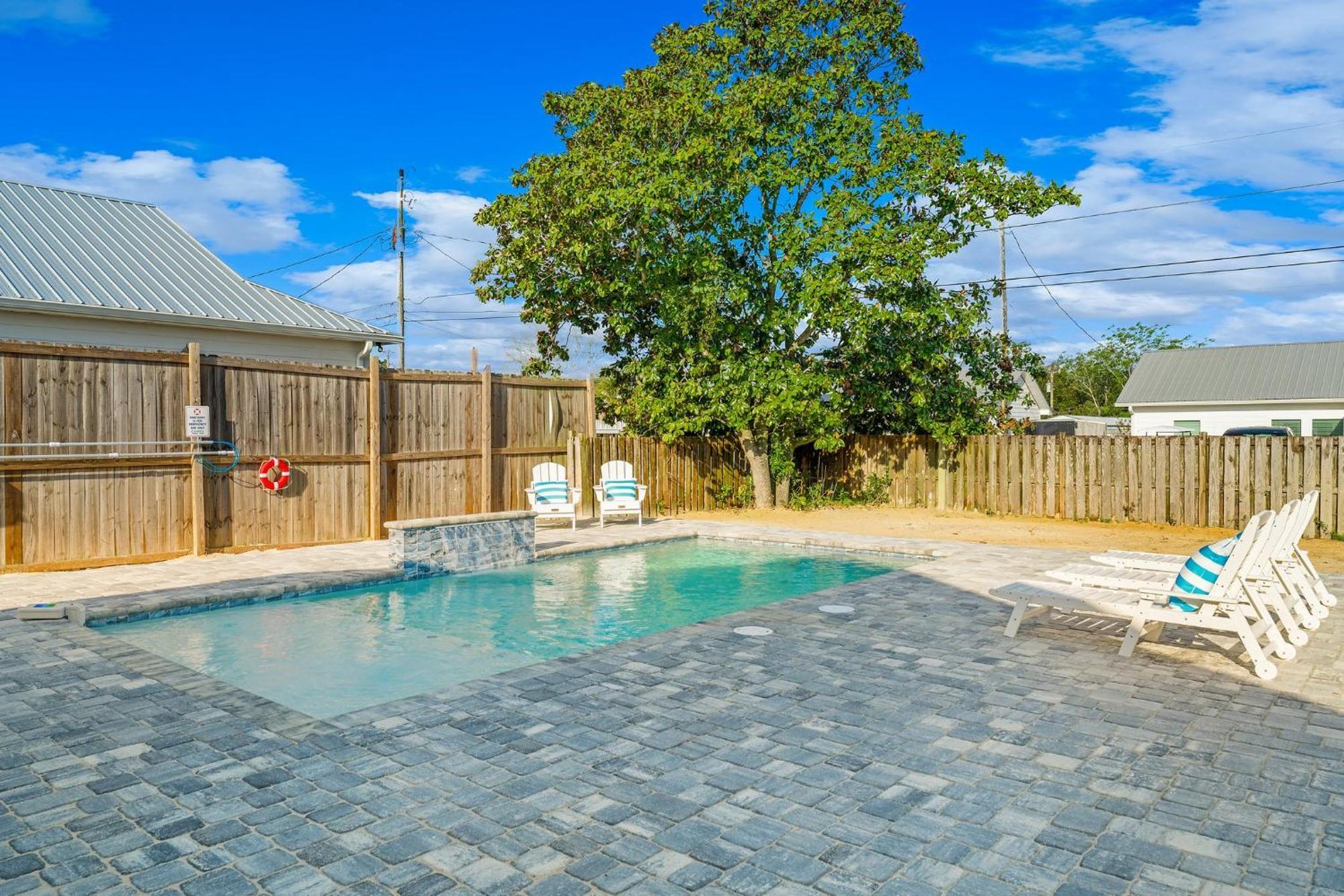 Sunshine House! 3br 2ba Sleeps 9! Your Perfect Retreat For Comfort And Style Panama City
