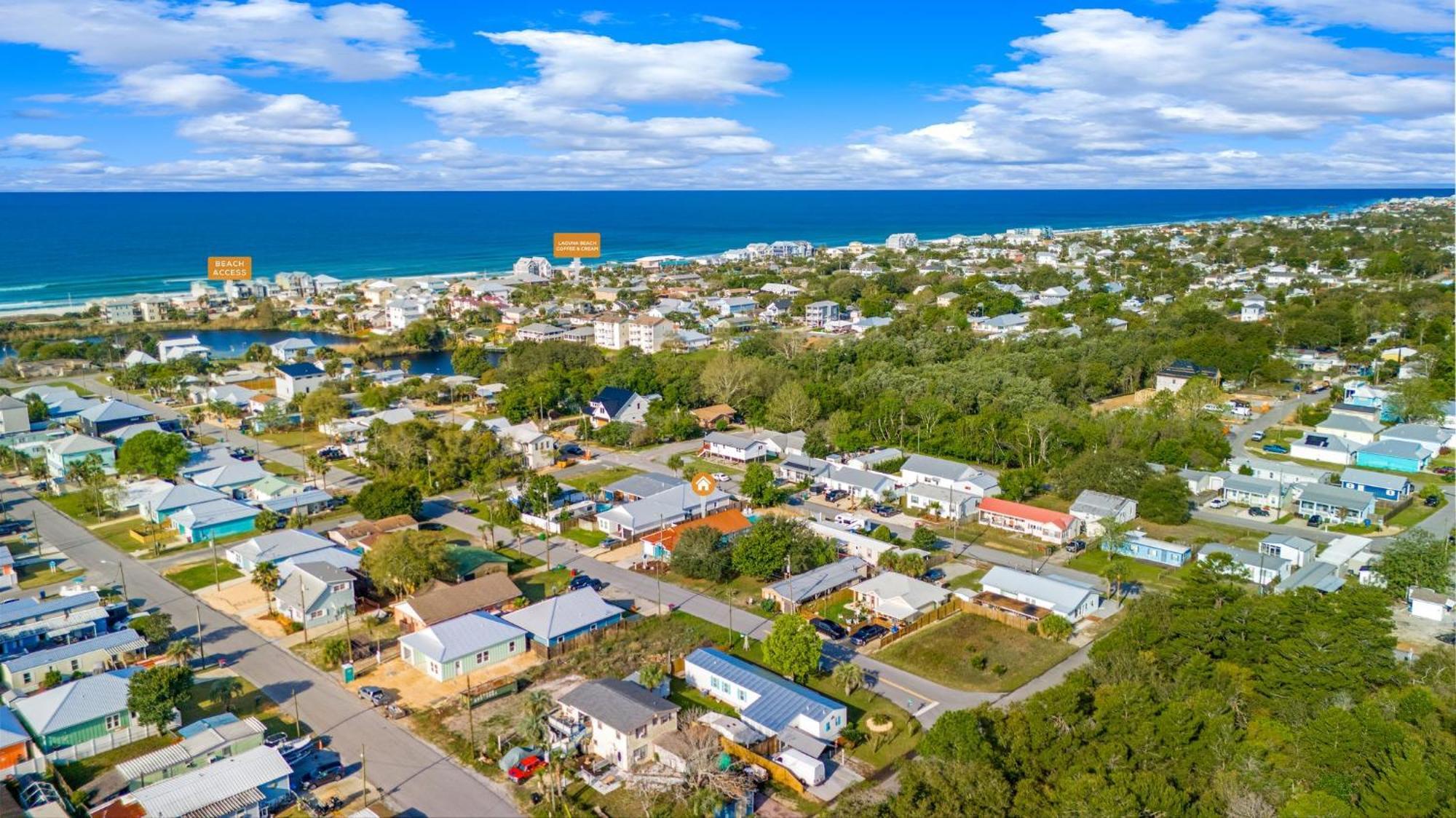 Holiday home Sunshine House! 3br 2ba Sleeps 9! Your Perfect Retreat For Comfort And Style