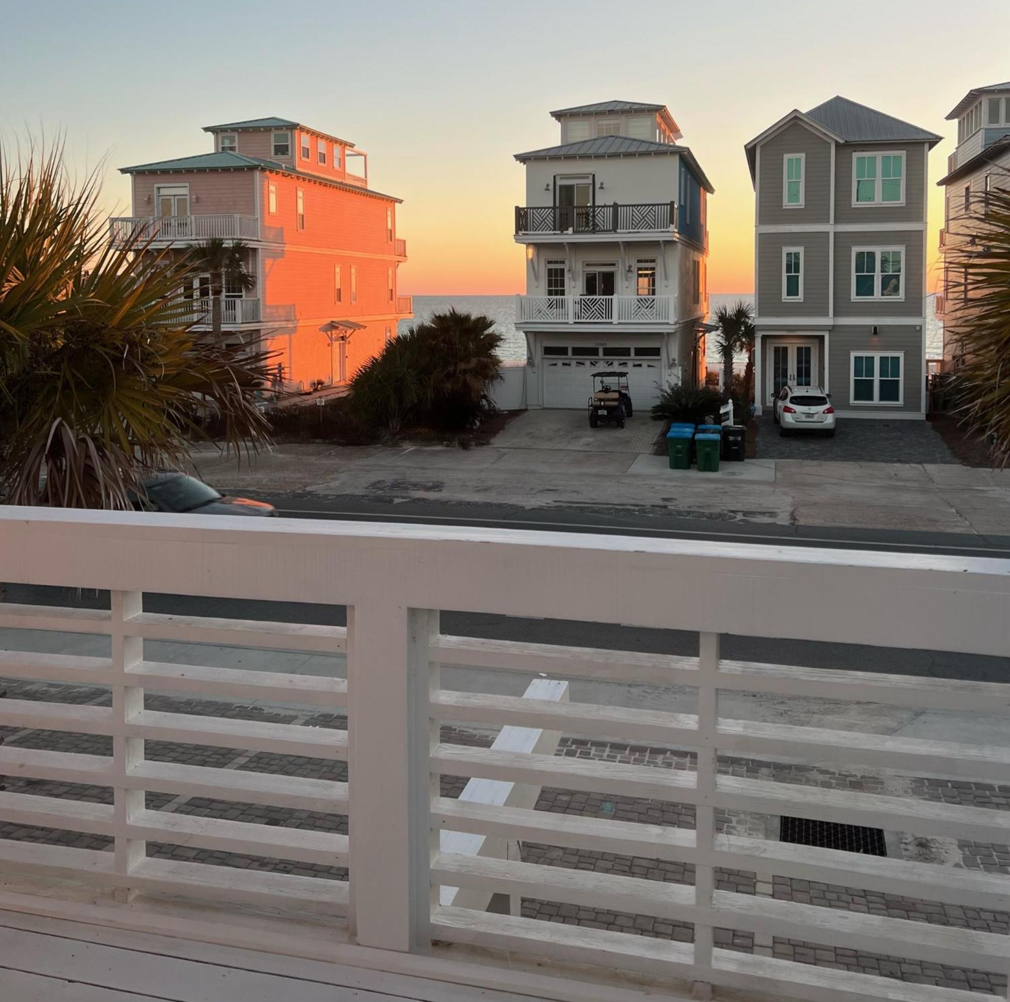 6 Bedroom Townhouse With Rooftop Deck Great Oceanviews 6th Br Is Detached *