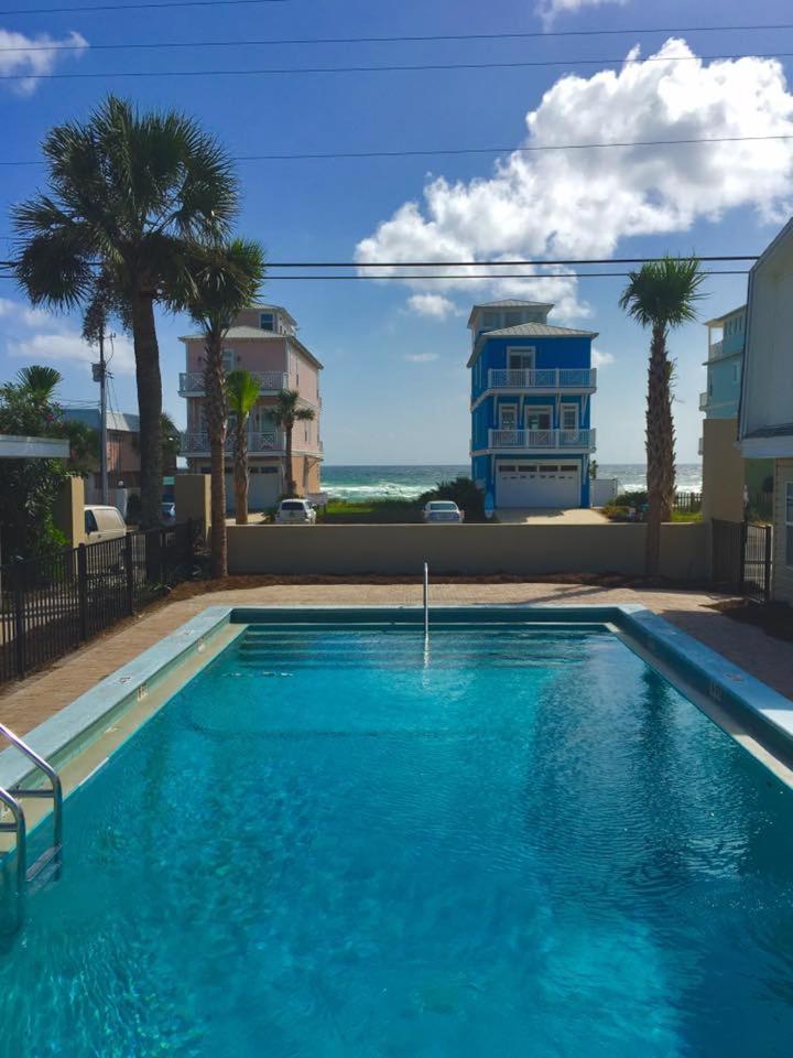 Apartment 3 Bedroom Catalina Townhome With Rooftop Deck Great Oceanviews, Steps To Panama City