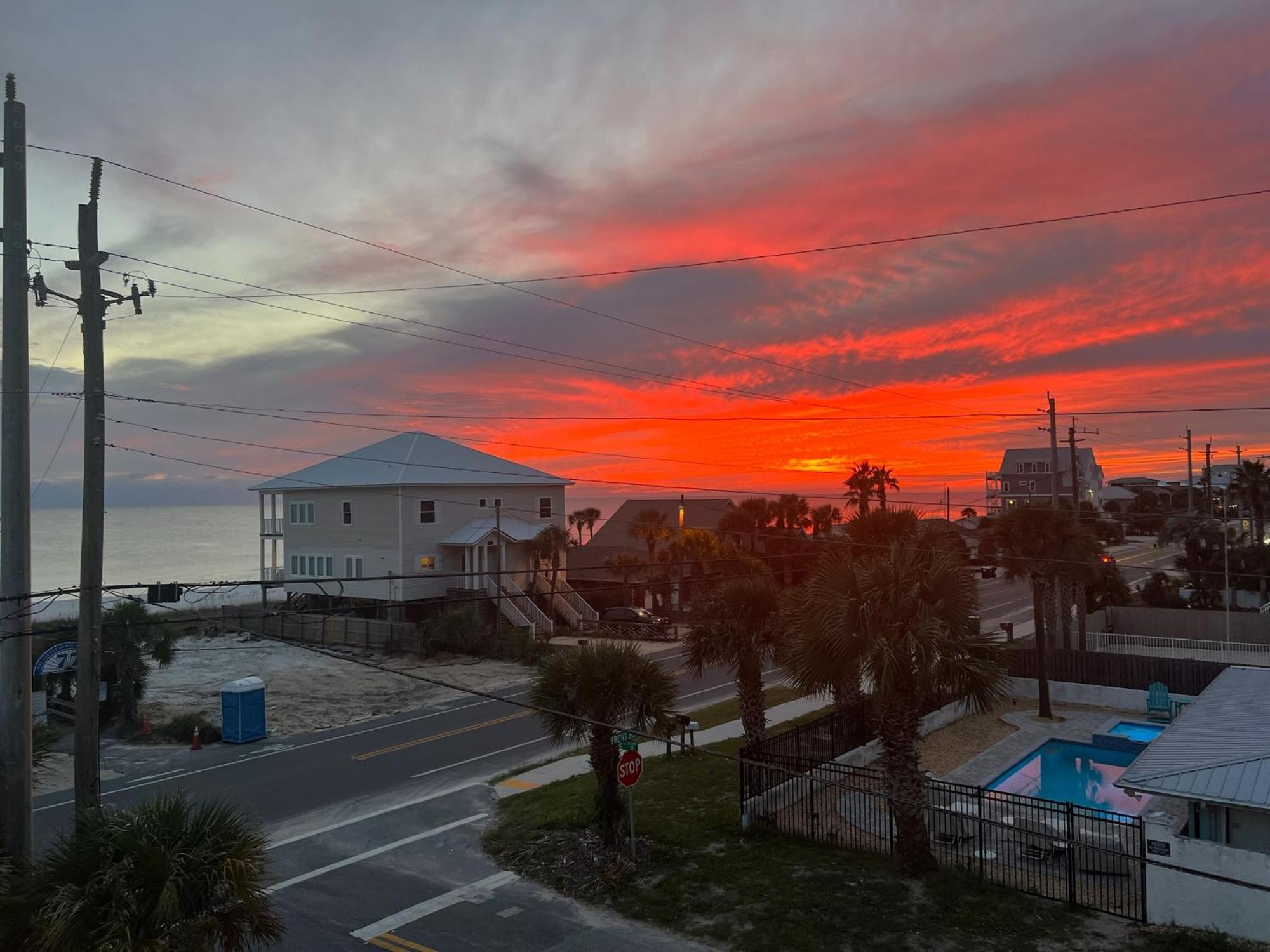 3 Bedroom Catalina Townhome With Rooftop Deck Great Oceanviews, Steps To Panama City