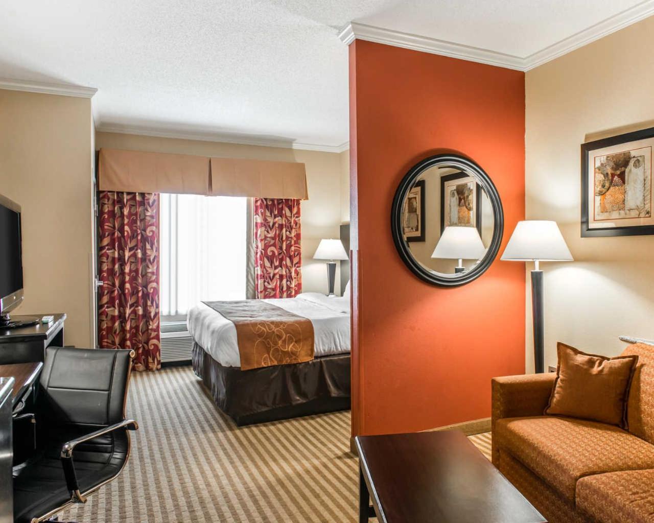 Hotel Comfort Near Tyndall Afb 3*