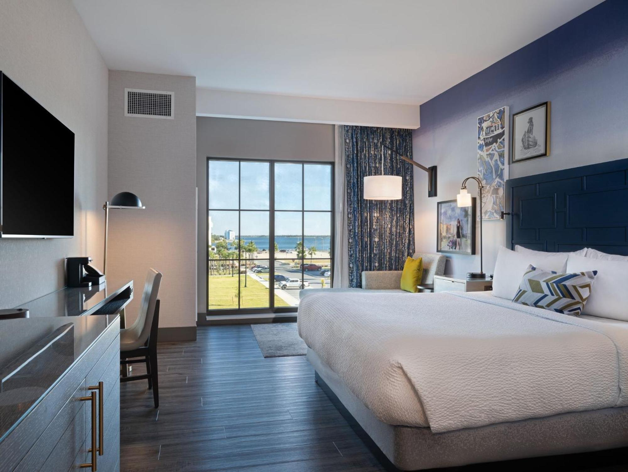 Indigo - Marina By Ihg