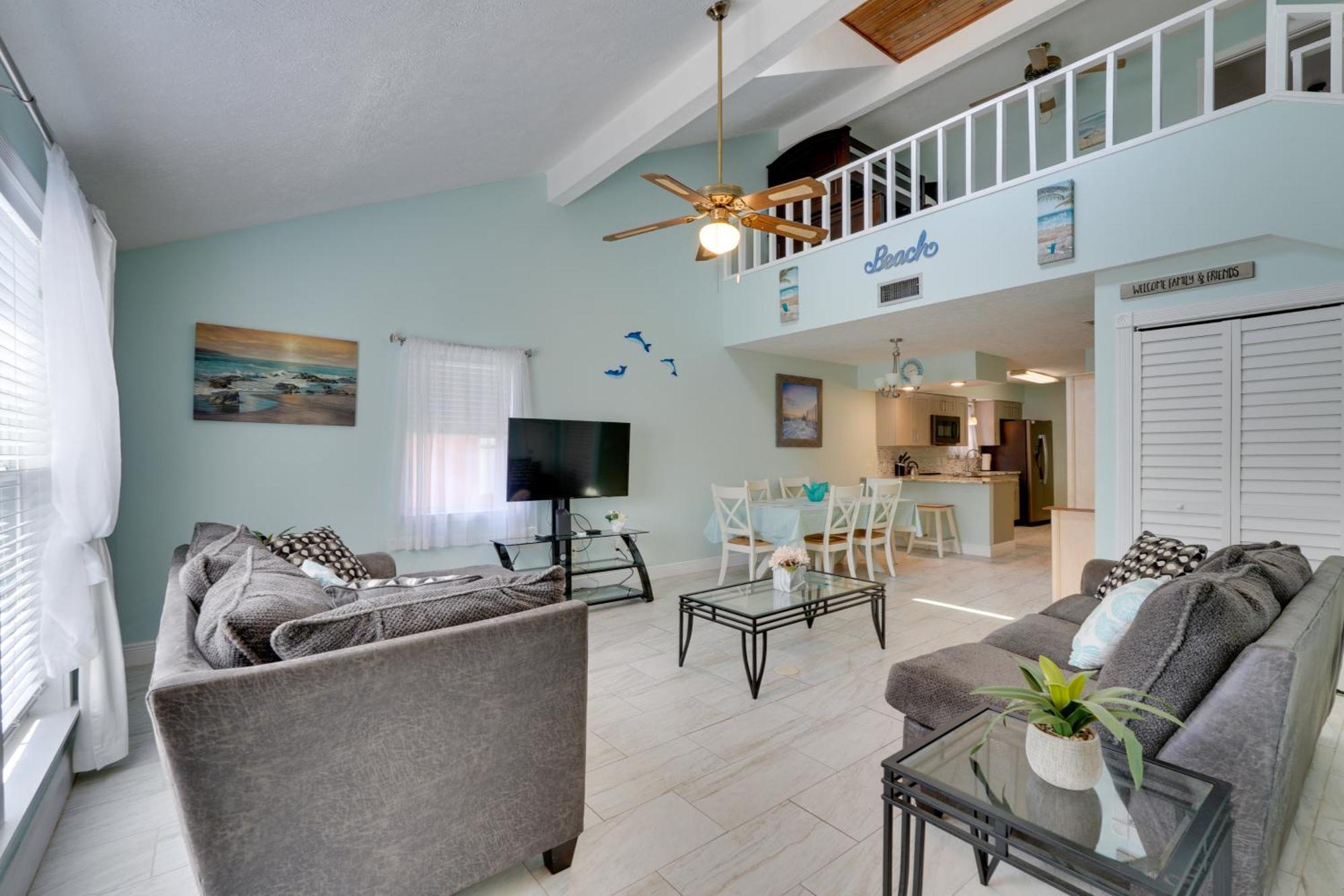 Holiday home Townhome With Grill - 8 Mi To St Andrews State Park! Panama City