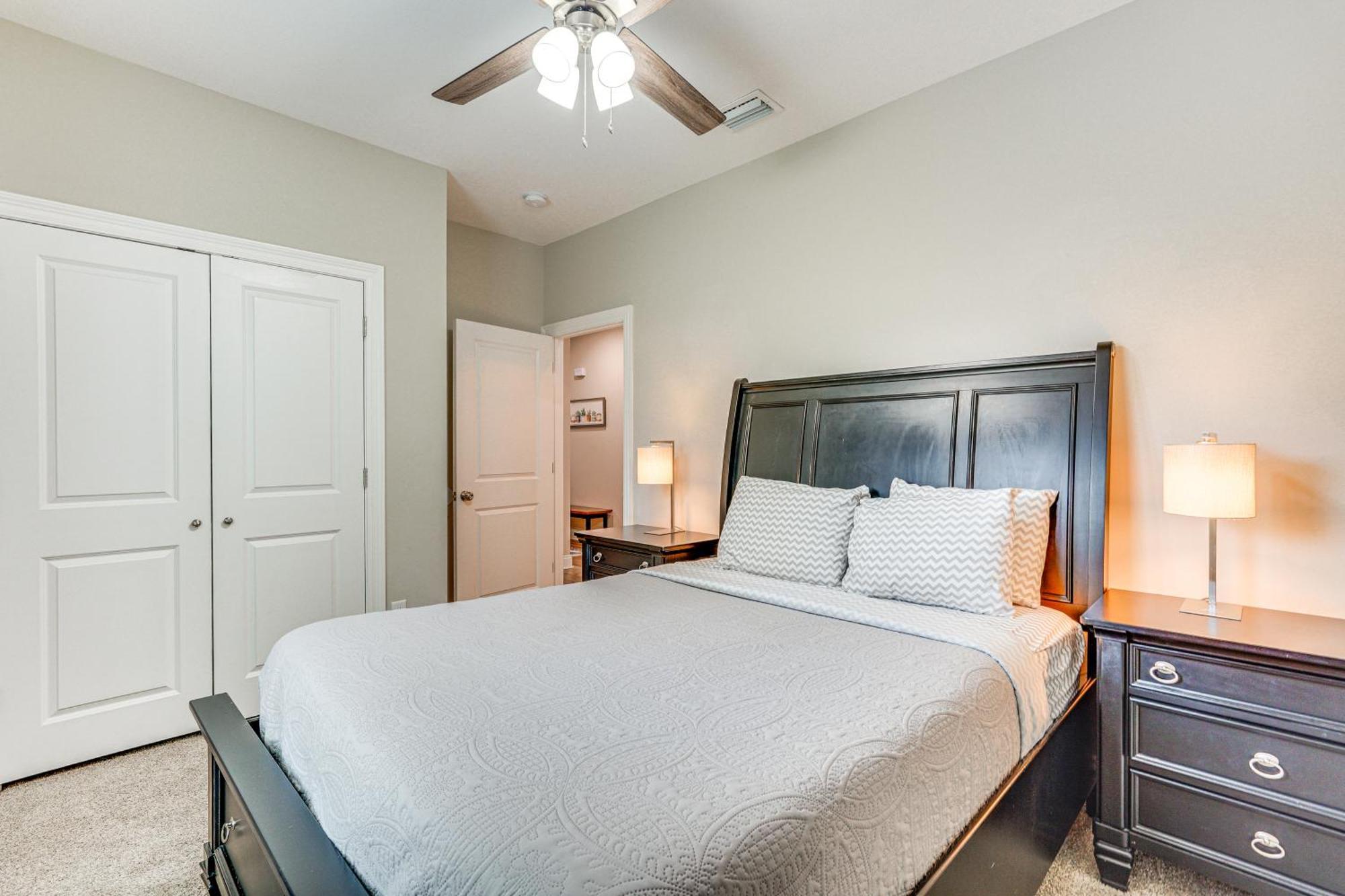 Holiday home Family-friendly Less Than 1 Mi To