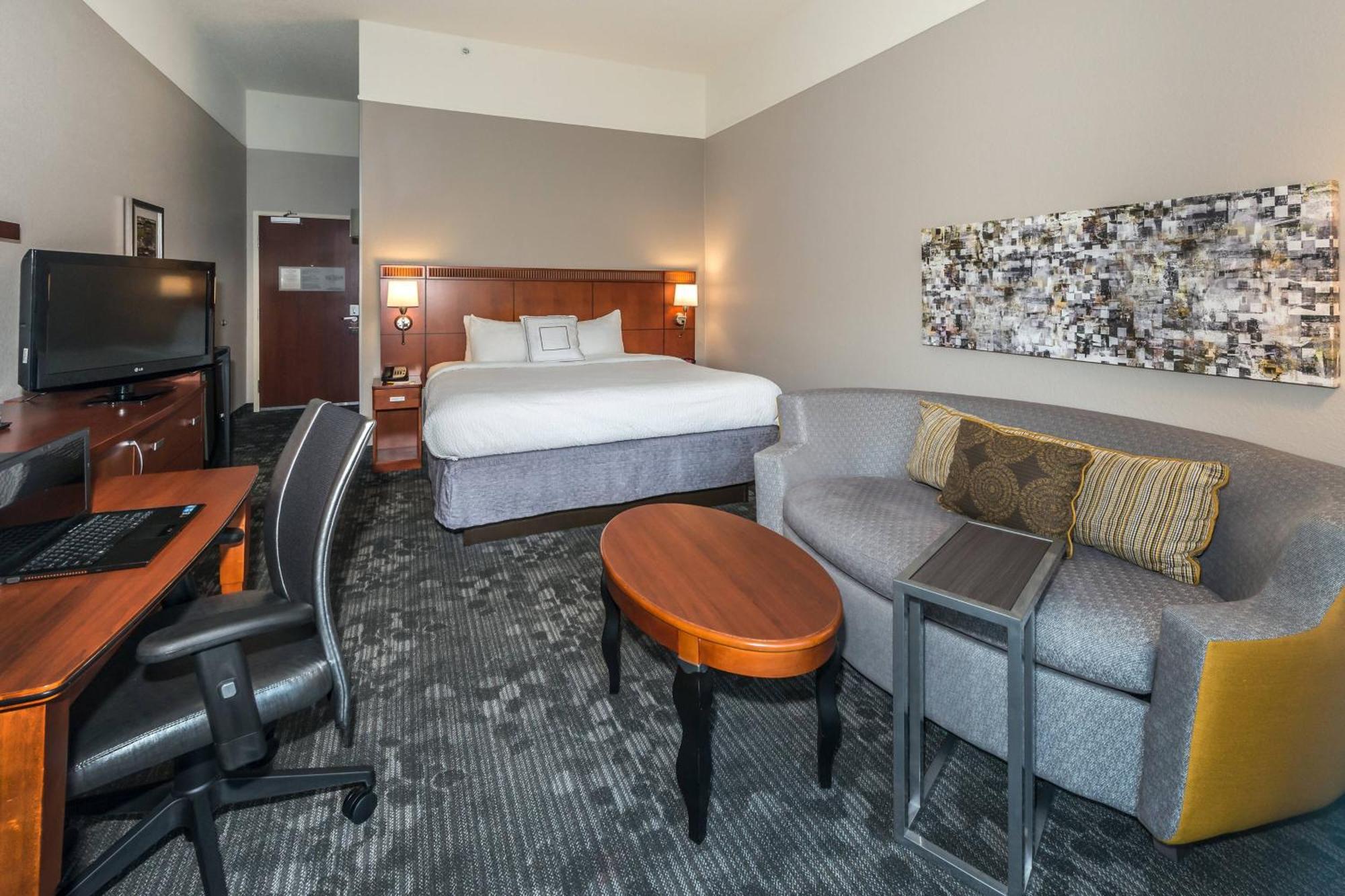 Courtyard By Marriott 3* Panama City