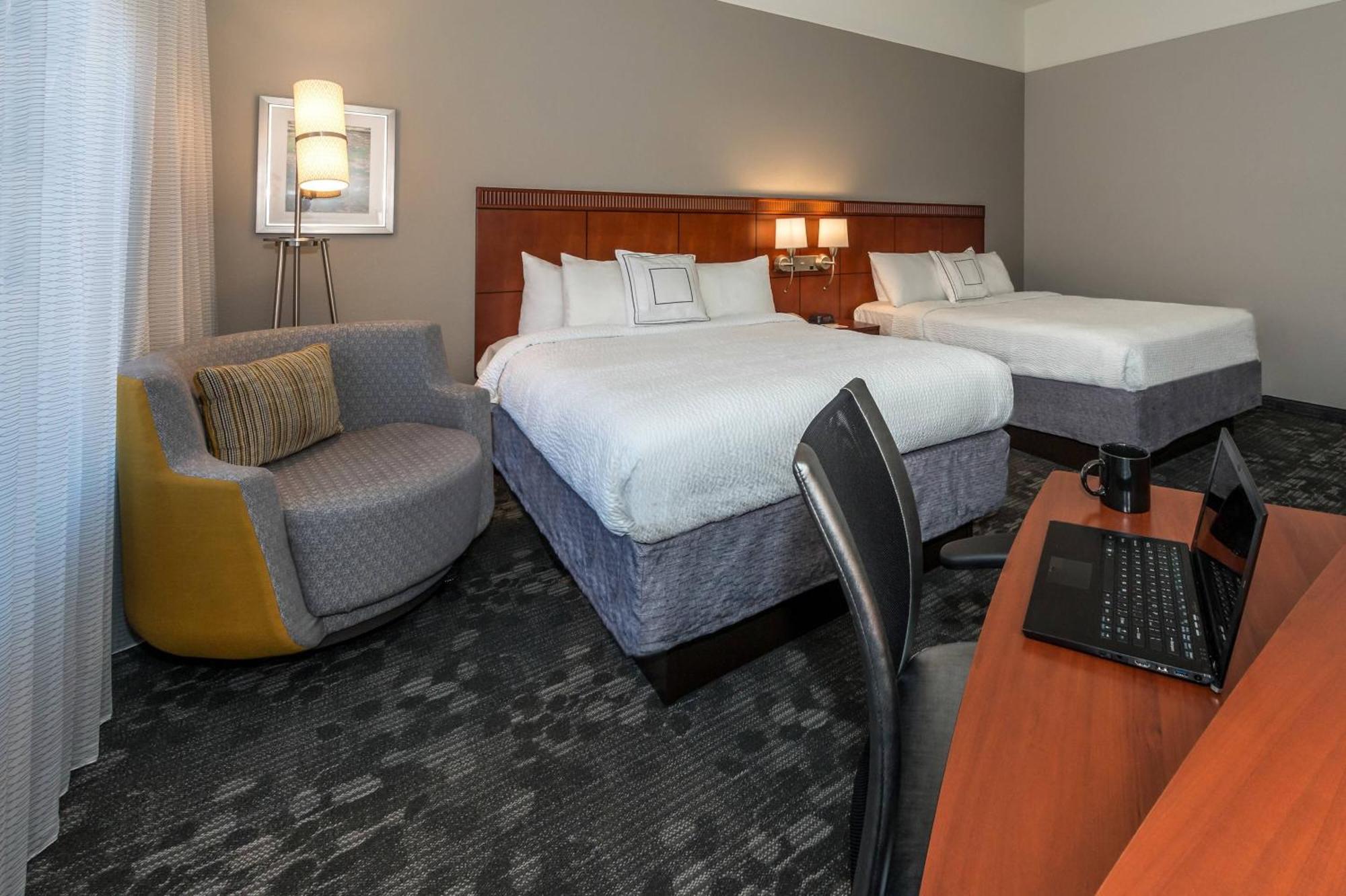 Courtyard By Marriott
