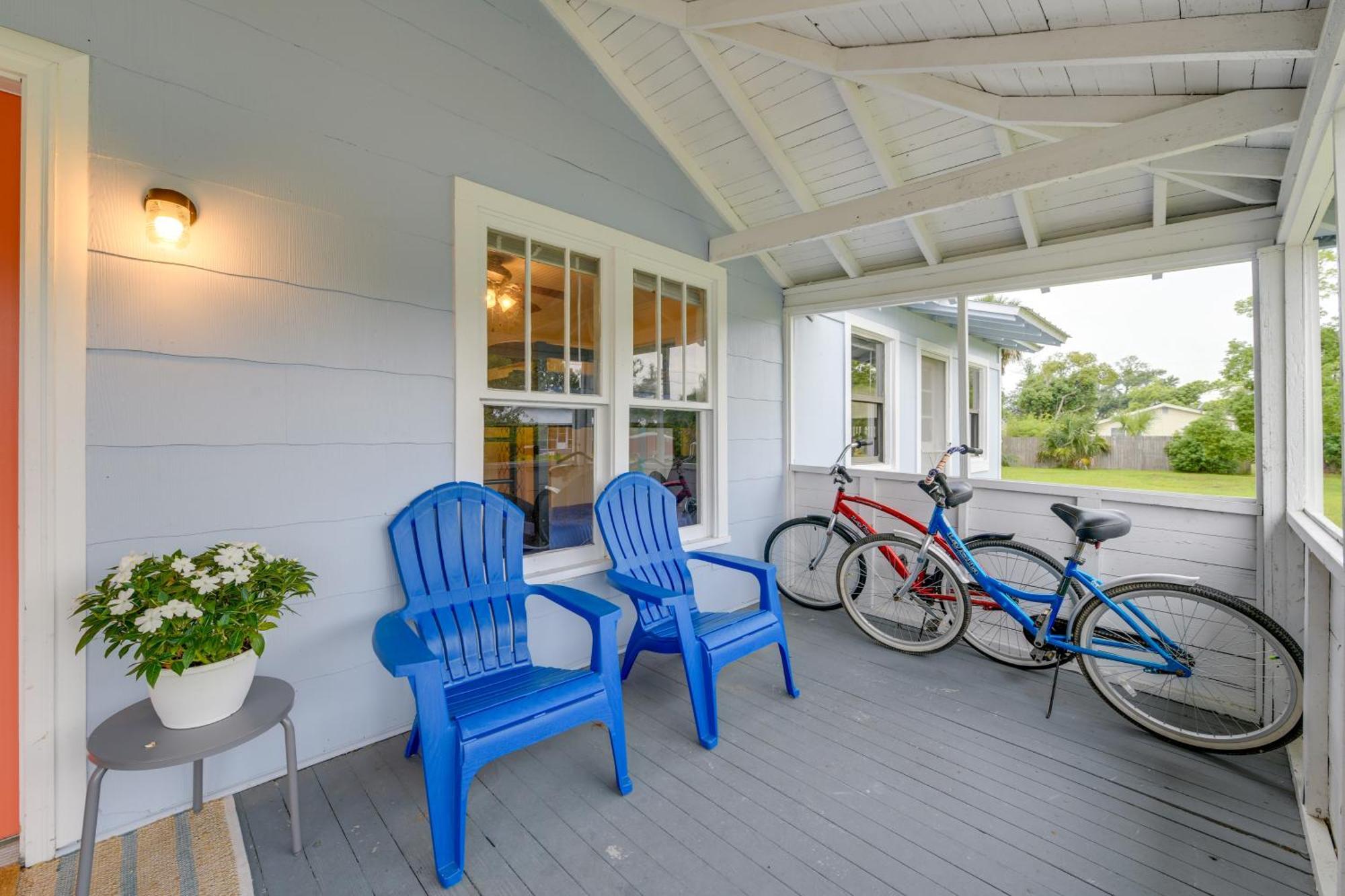 Sunny With Gear And 2 Bikes Holiday home *