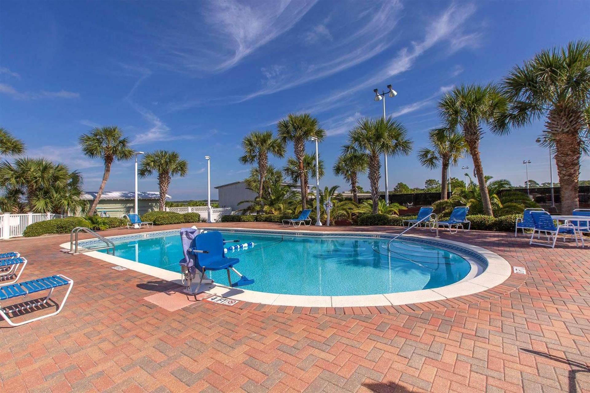Shore Beats Work Gulf-front Escape With Stunning Views & Balconies Holiday home