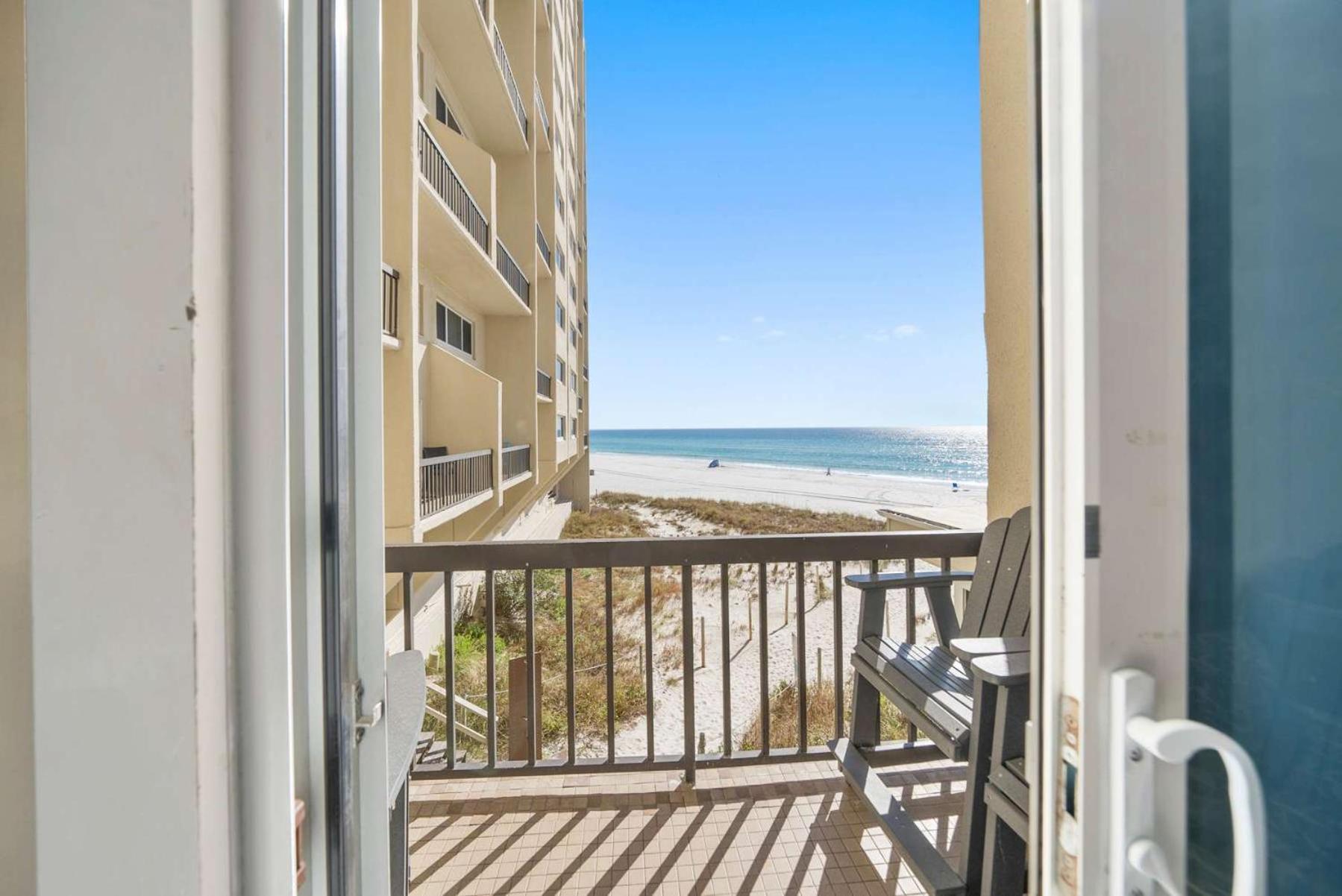 Holiday home Shore Beats Work Gulf-front Escape With Stunning Views & Balconies *