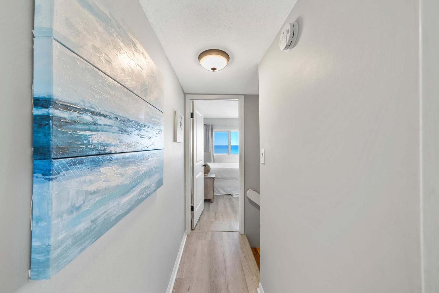 Shore Beats Work Gulf-front Escape With Stunning Views & Balconies Holiday home Panama City