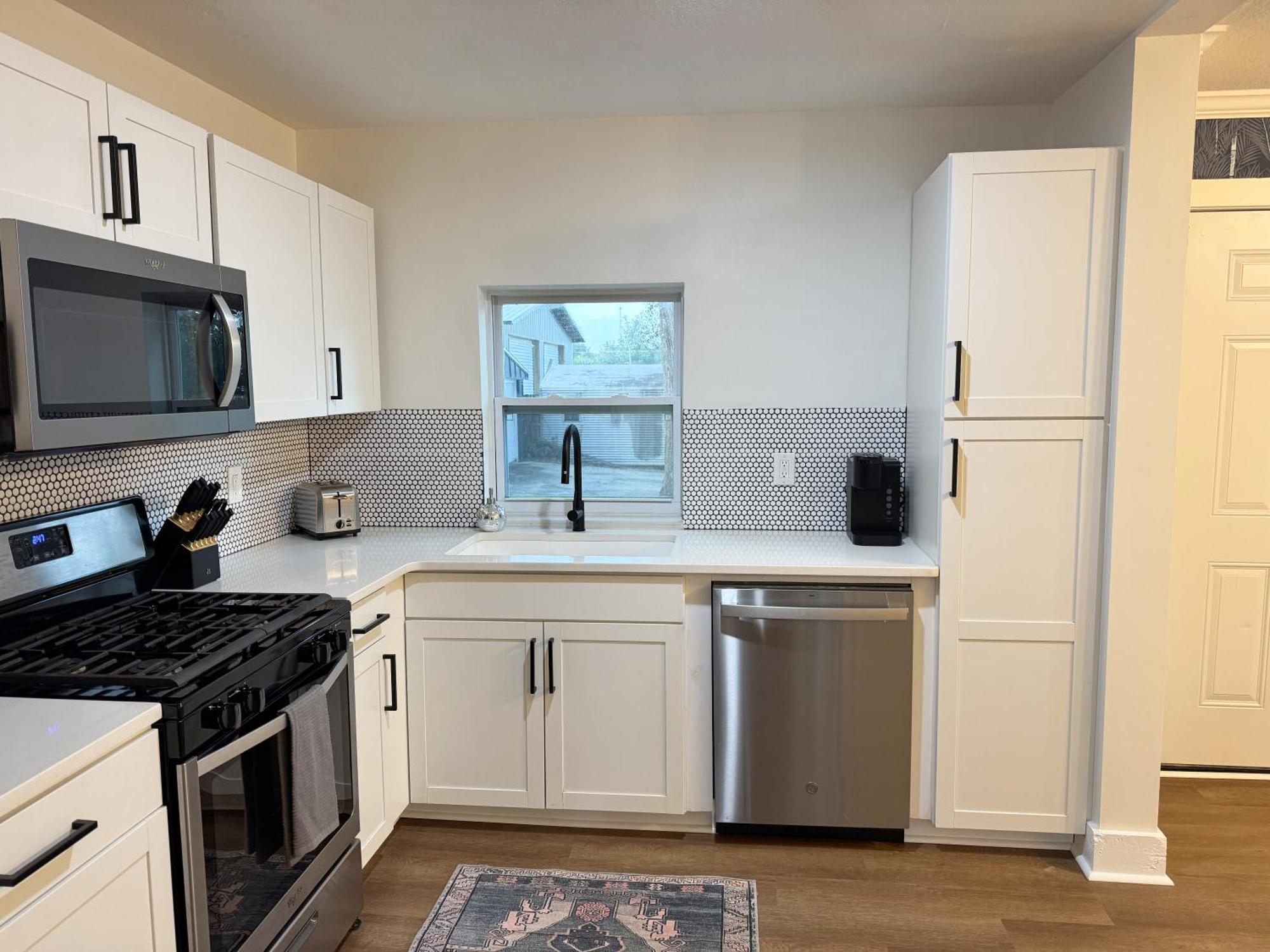 Dreami - 2br Retreat Near Downtown, Beaches, & Hot Spots Apartment