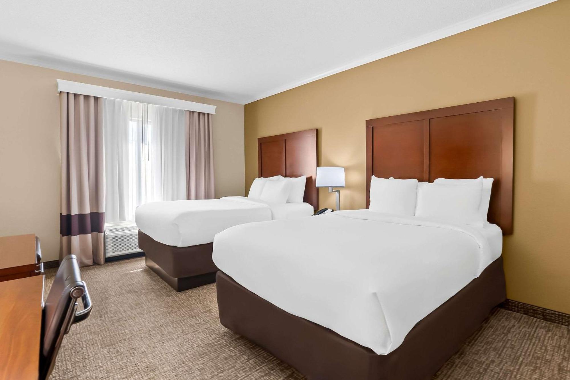 Hotel Comfort Near Tyndall Afb