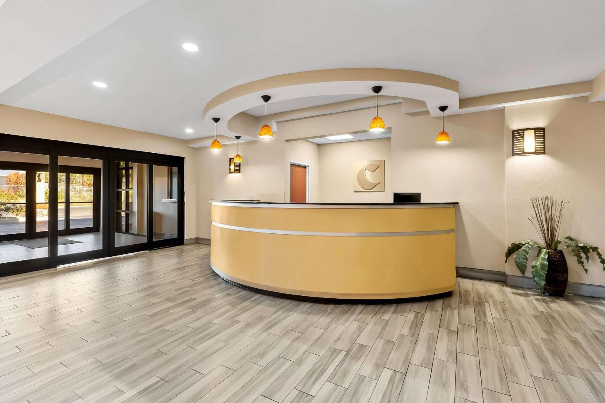 Comfort Near Tyndall Afb 3* Panama City