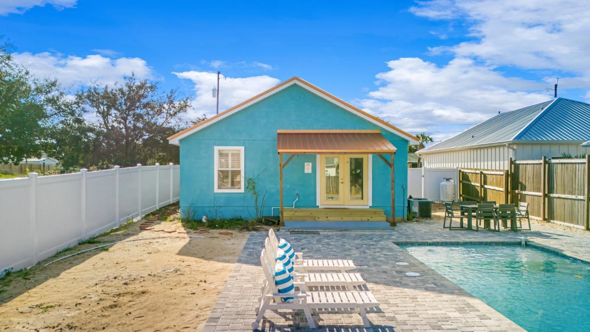 Sunshine House! 3br 2ba Sleeps 9! Your Perfect Retreat For Comfort And Style Panama City