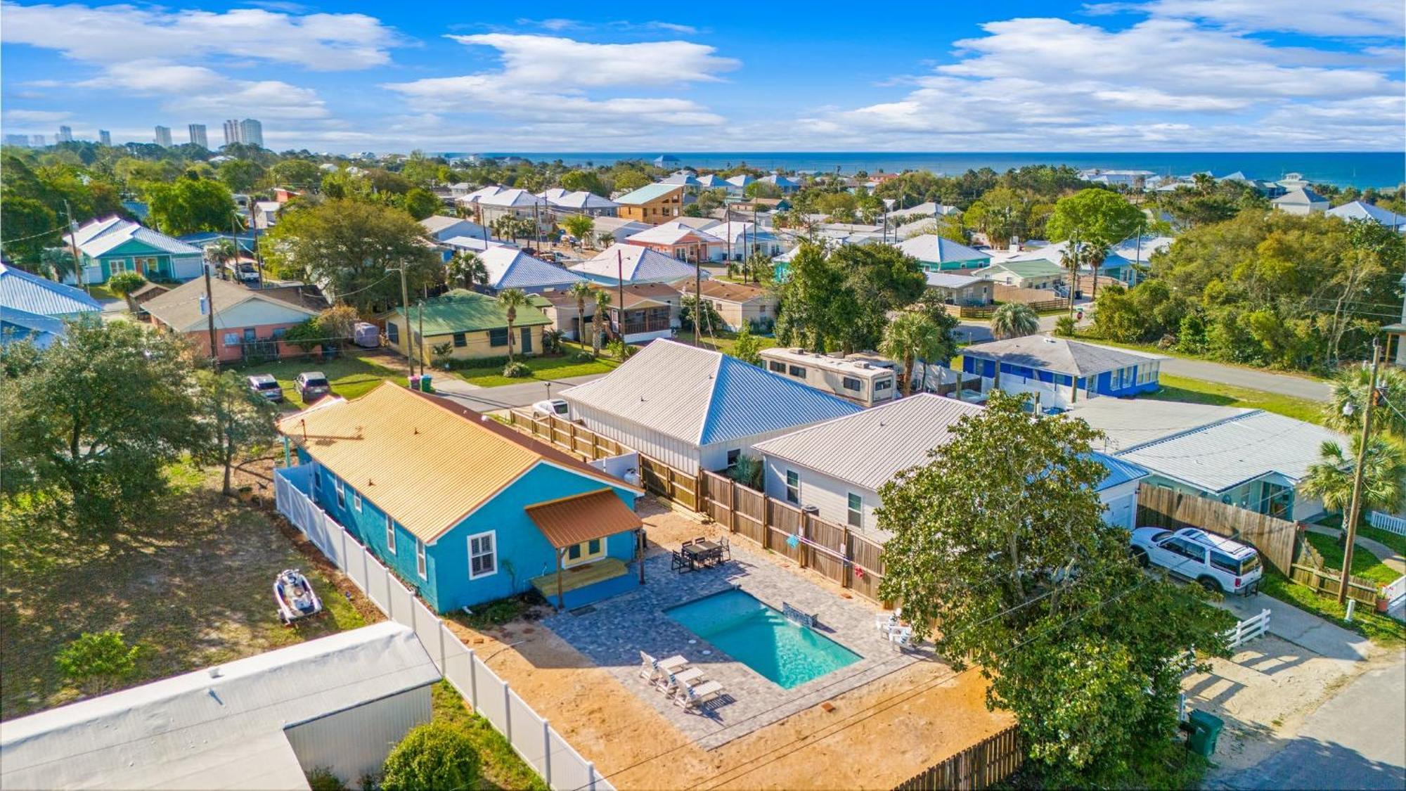 Sunshine House! 3br 2ba Sleeps 9! Your Perfect Retreat For Comfort And Style
