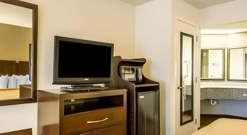 Quality & Near Panama 2*