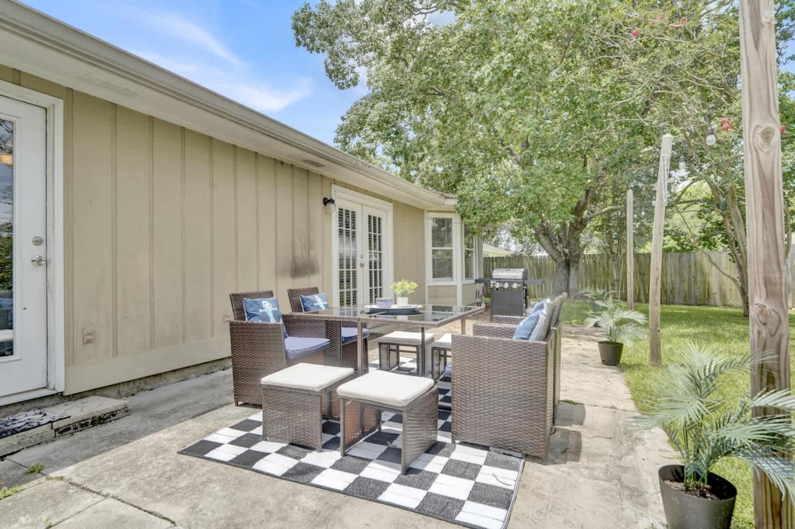 Holiday home Two Spaces In One Main House And 25 Min To Pcb