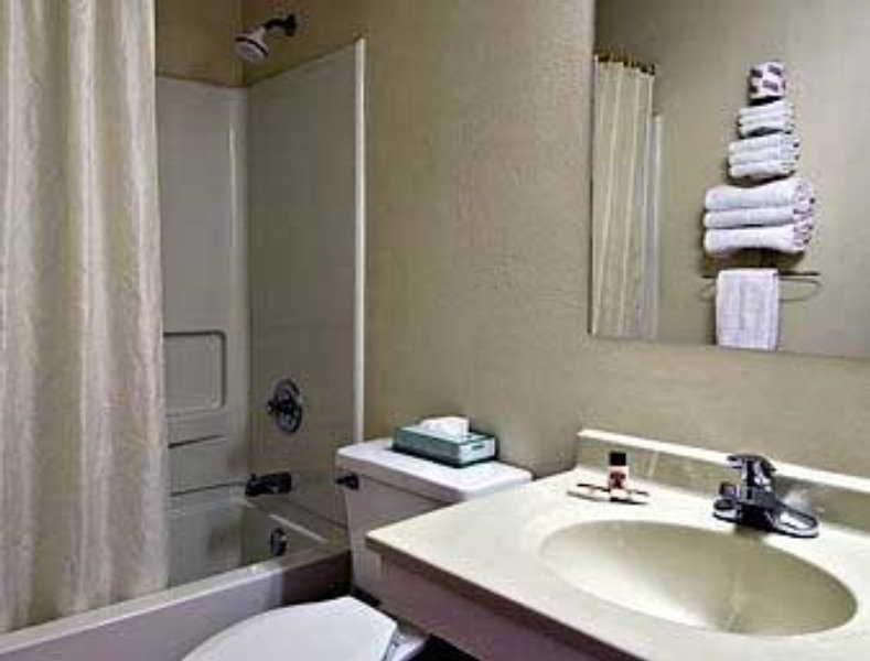 Super 8 By Wyndham 2*