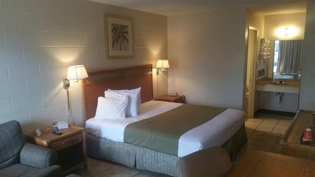 American Quality Motel