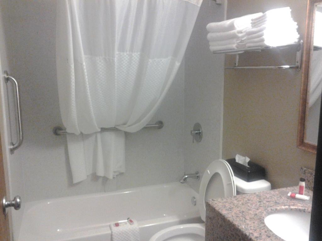 Hotel Super 8 By Wyndham 2*