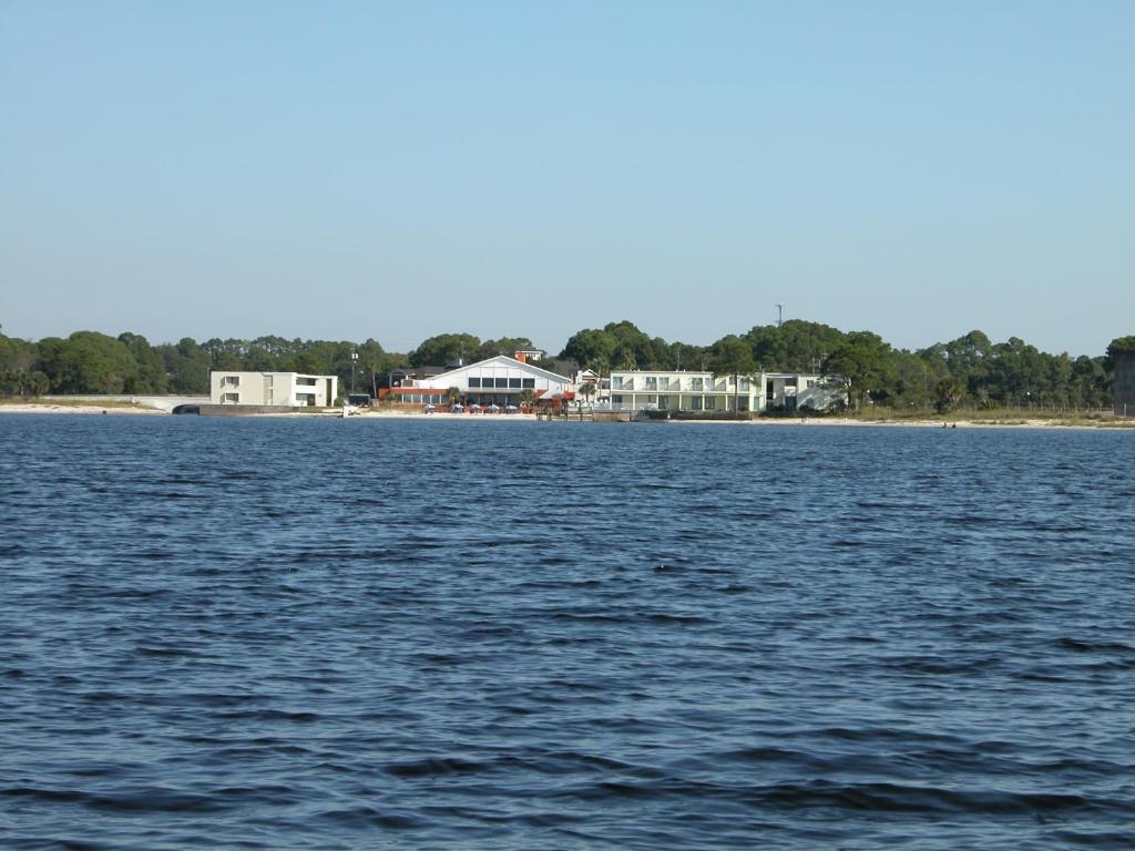 Buccaneer Motel