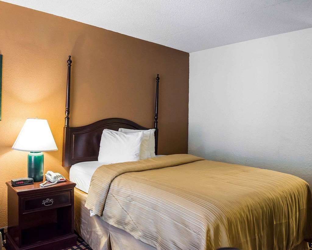 Hotel Quality & Conference Center