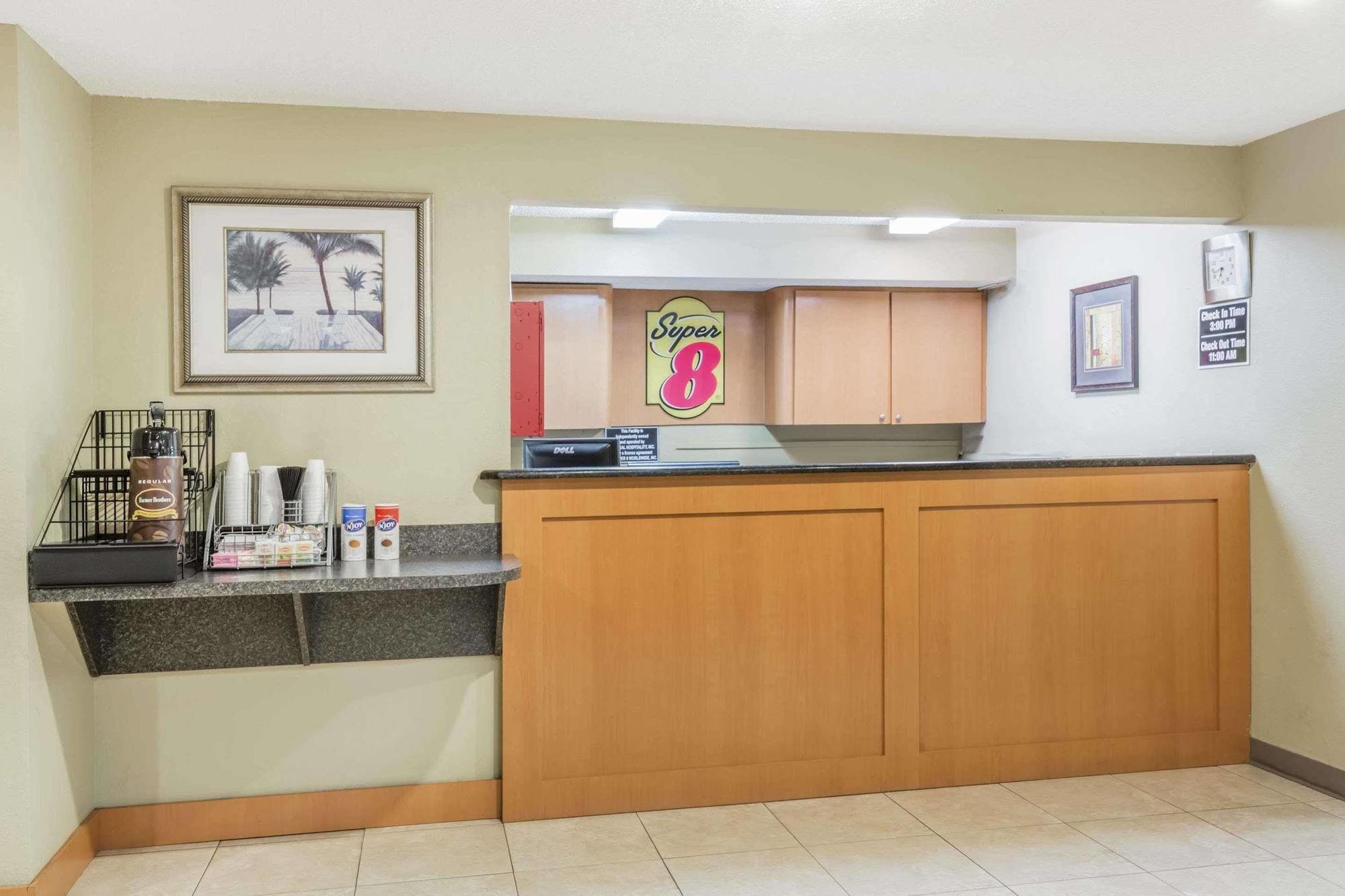Super 8 By Wyndham 2*