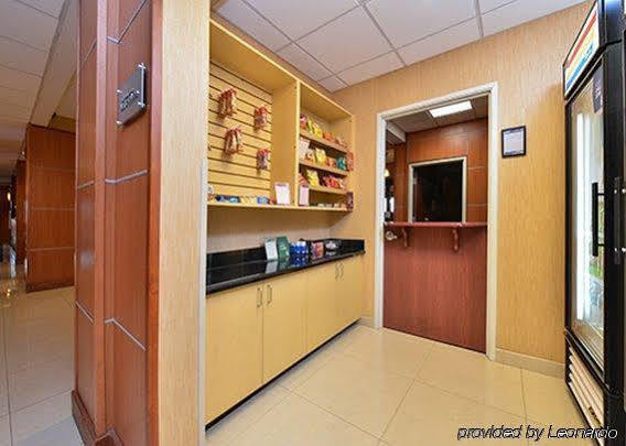 Hotel Comfort Near Tyndall Afb 3*