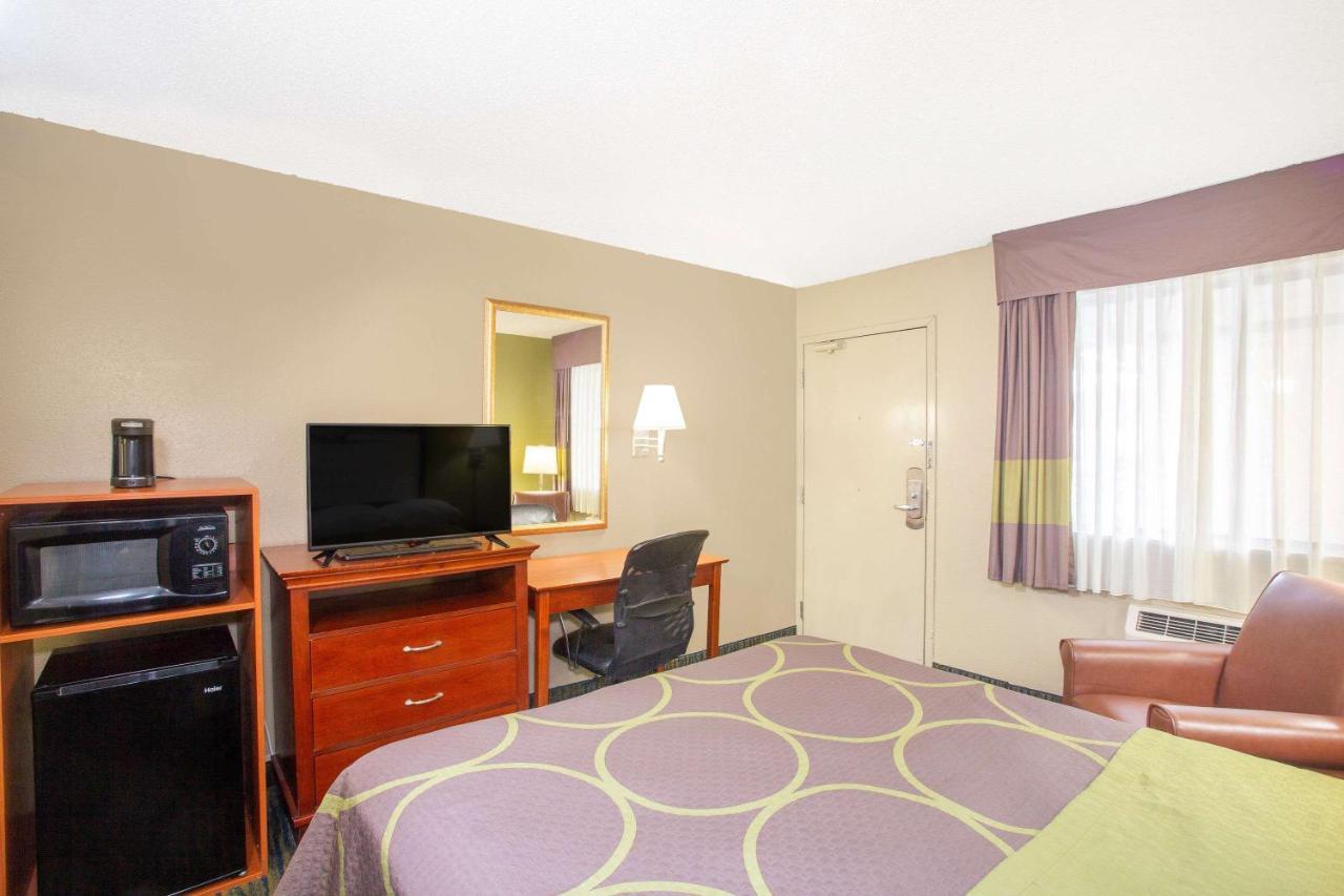 Hotel Super 8 By Wyndham Panama City