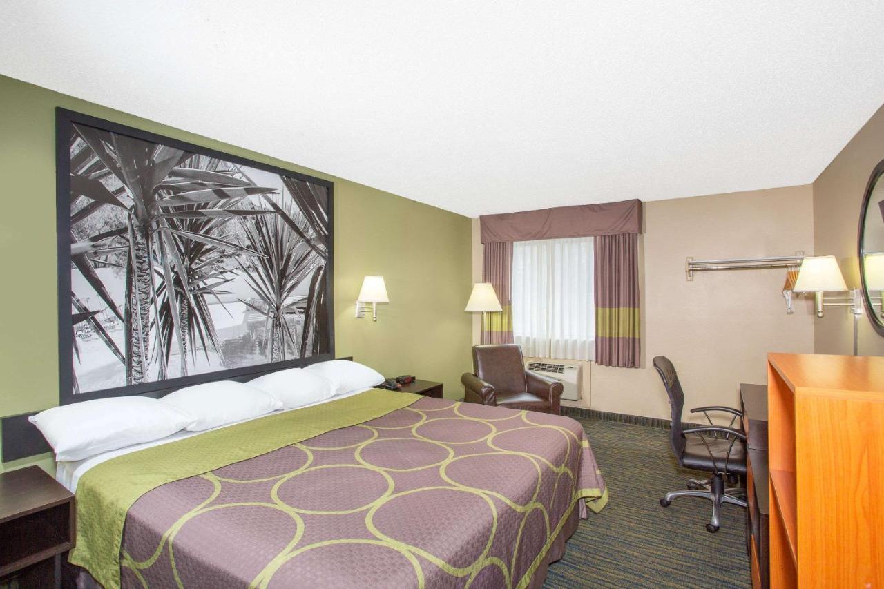 Super 8 By Wyndham