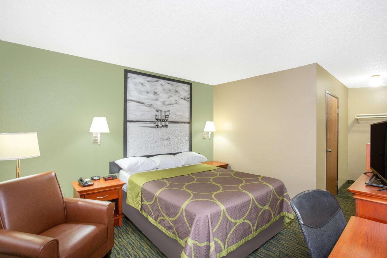 Hotel Super 8 By Wyndham Panama City