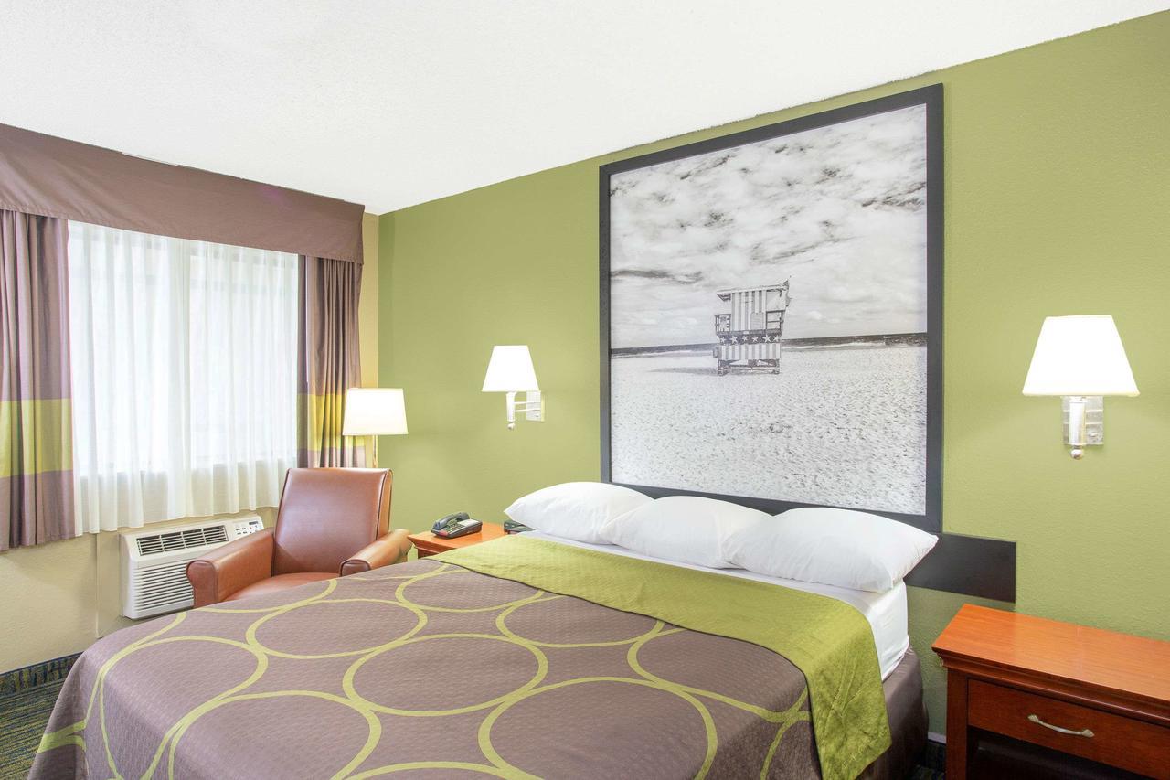 Super 8 By Wyndham Panama City