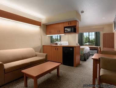 Microtel & By Wyndham Hotel Panama City