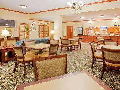 Express & City-tyndall 2* Panama City
