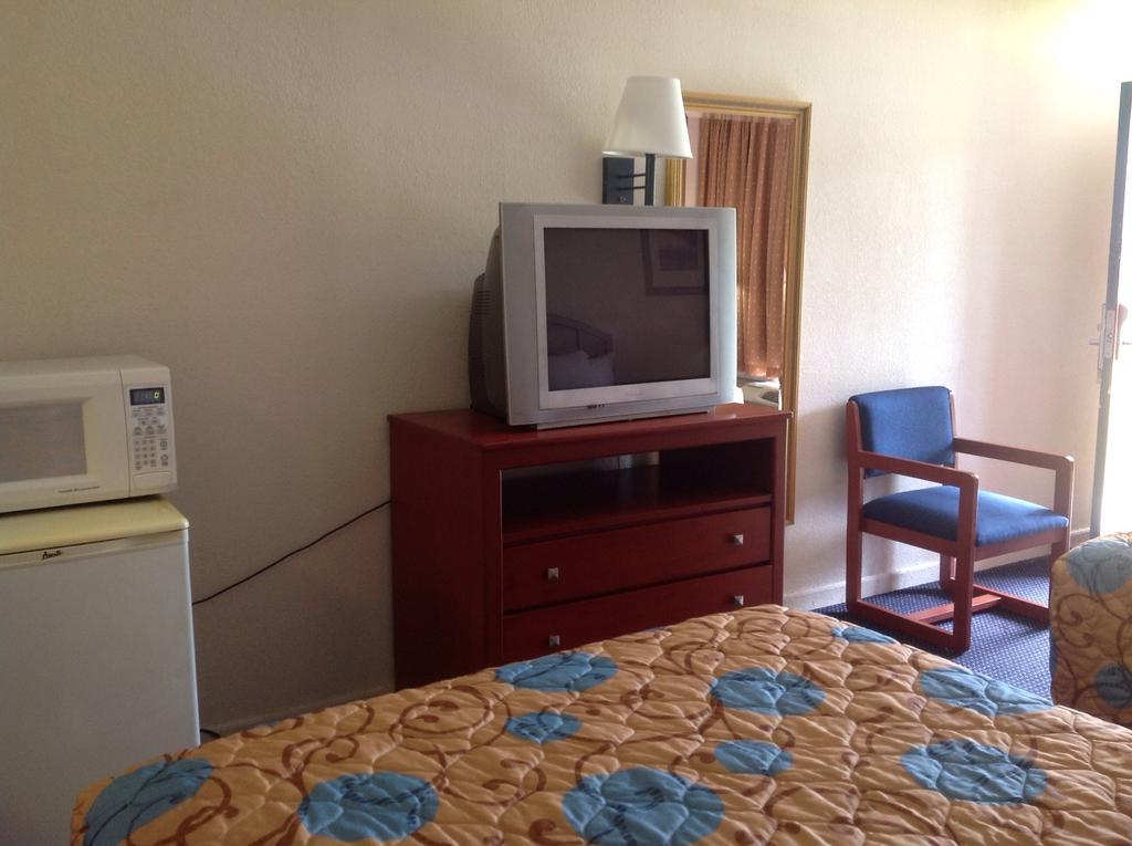 Hotel Days 23rd Street 2*