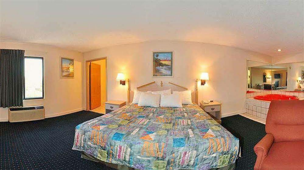 Days By Wyndham City/callaway Motel 2*