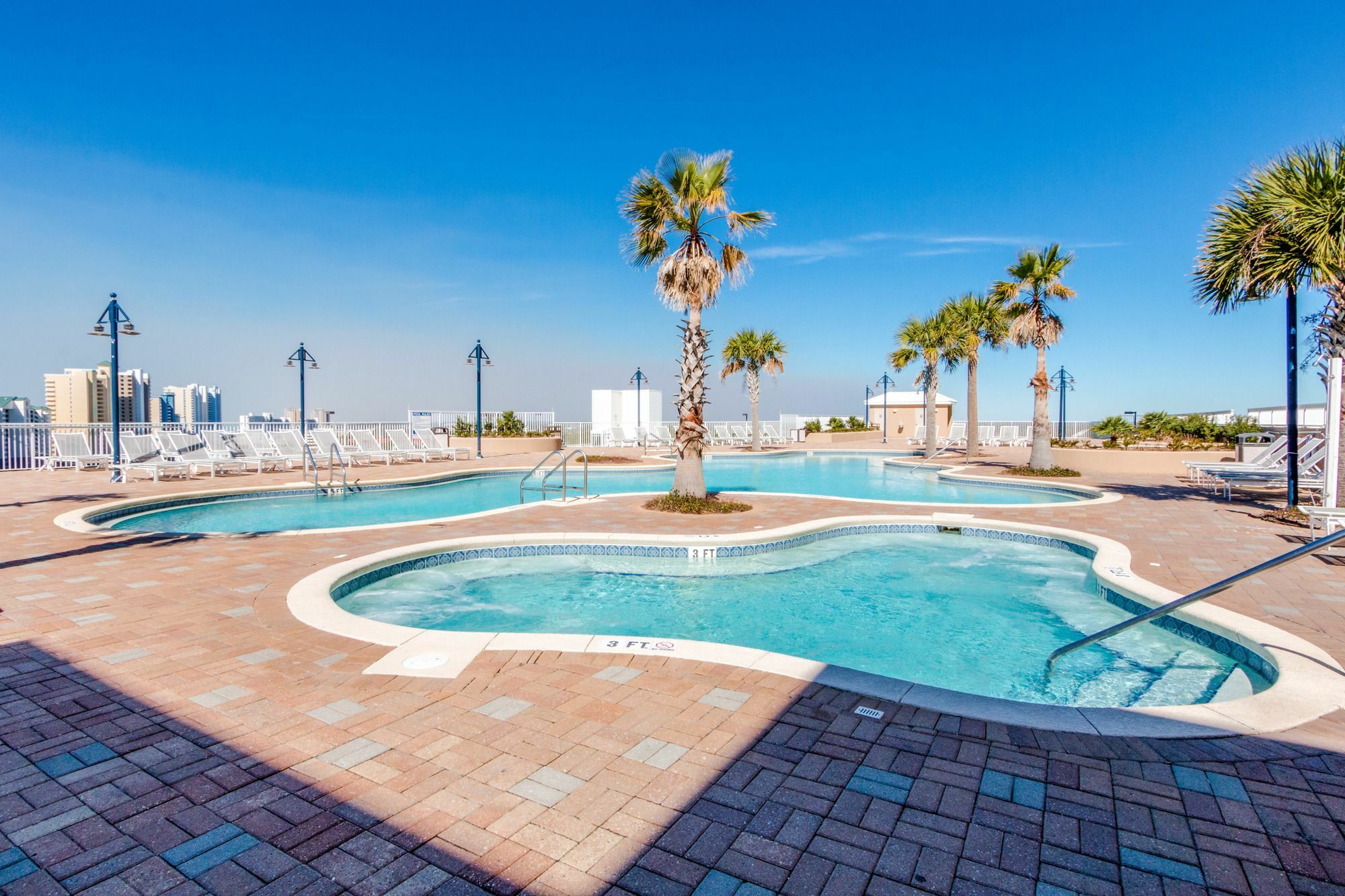 Aparthotel Laketown Wharf By Book That 3*