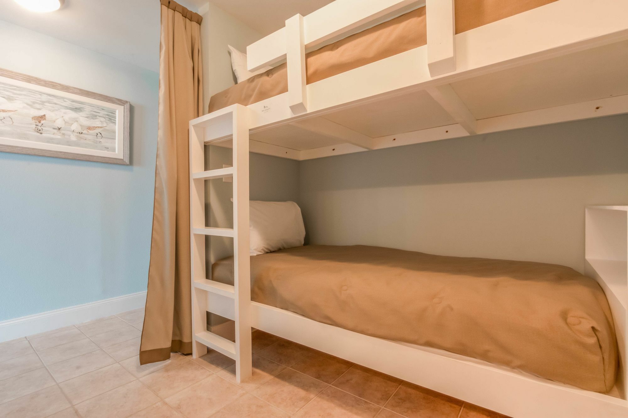 Laketown Wharf By Book That 3* Panama City