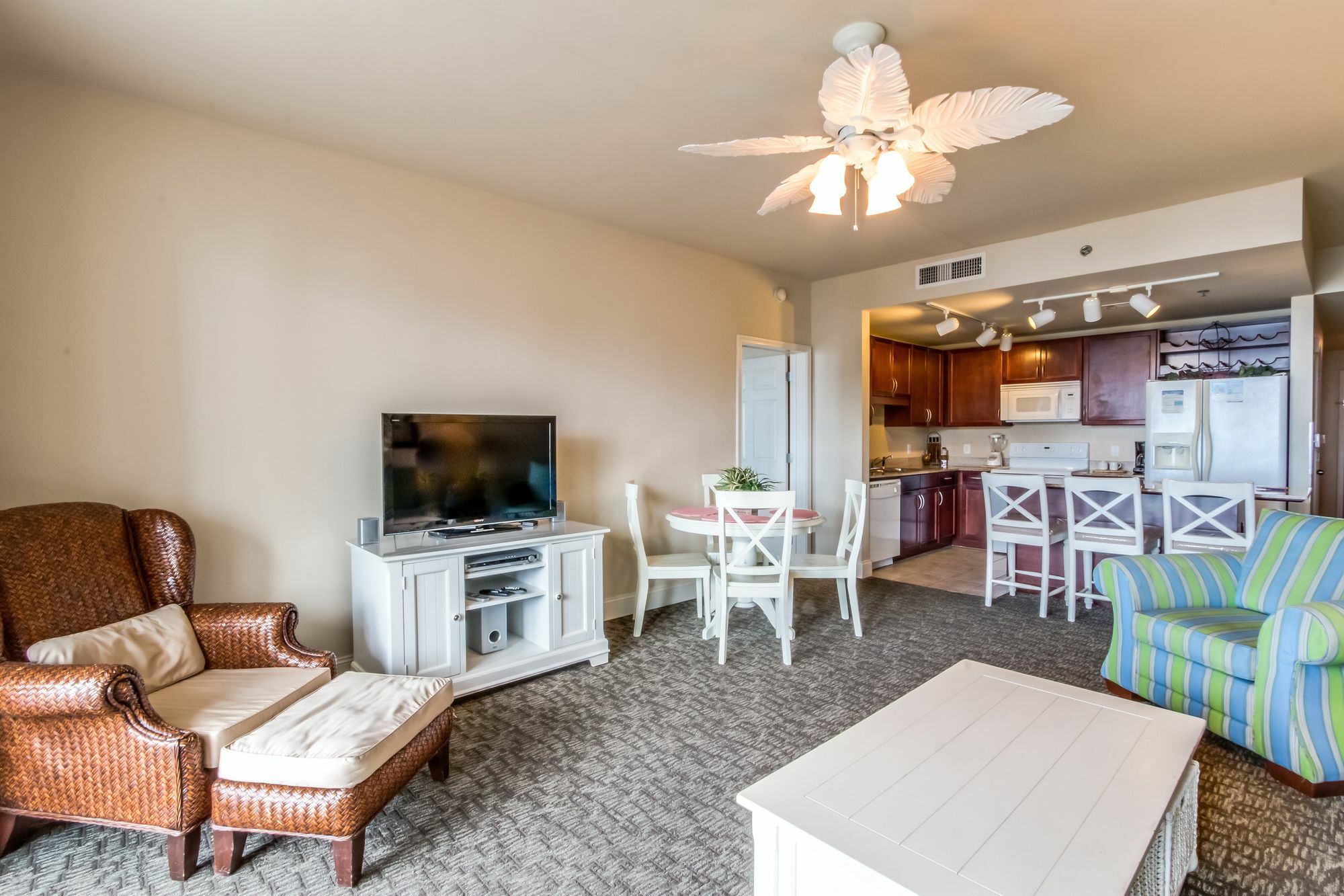 Aparthotel Laketown Wharf By Book That Panama City