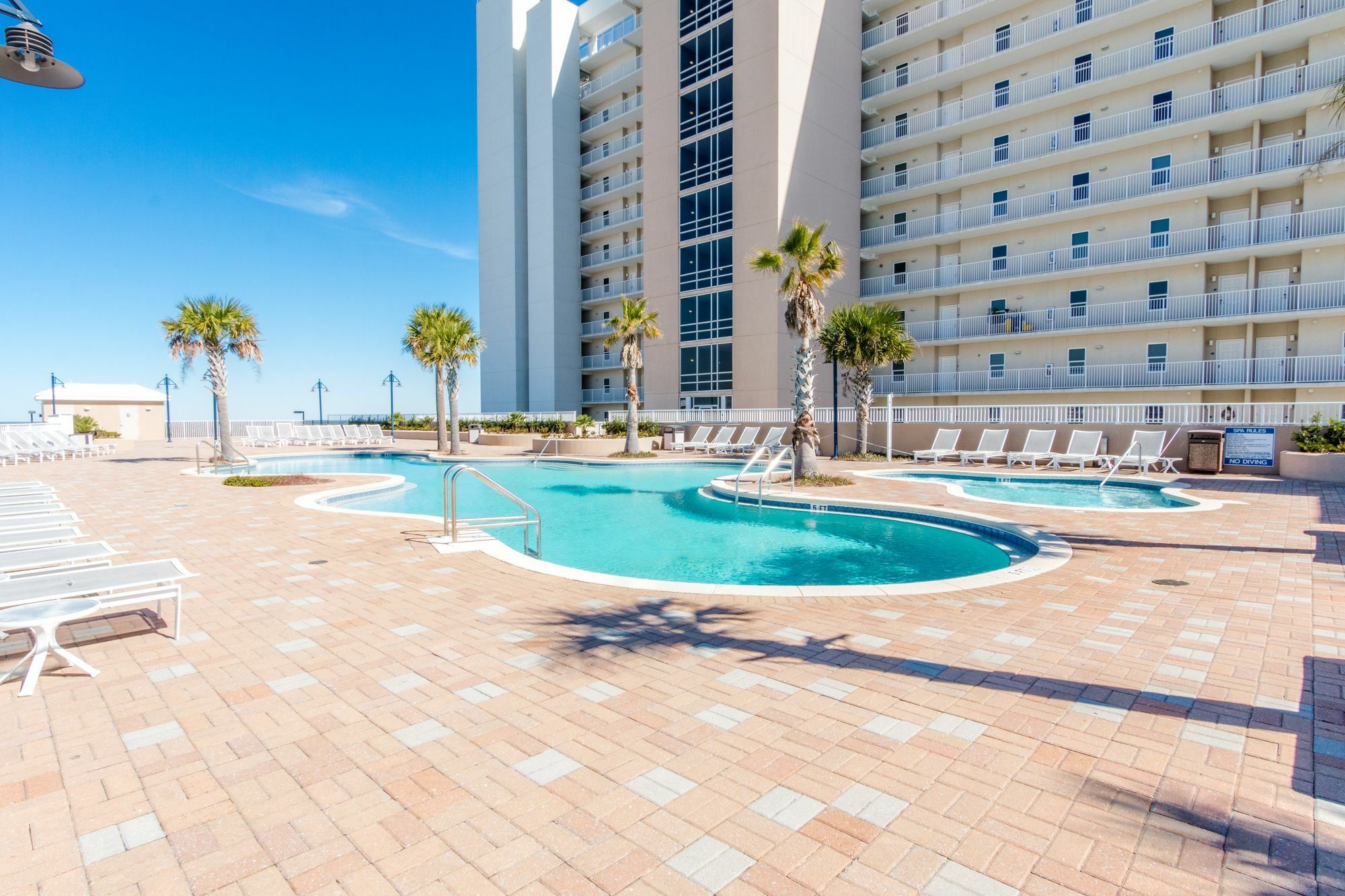Laketown Wharf By Book That