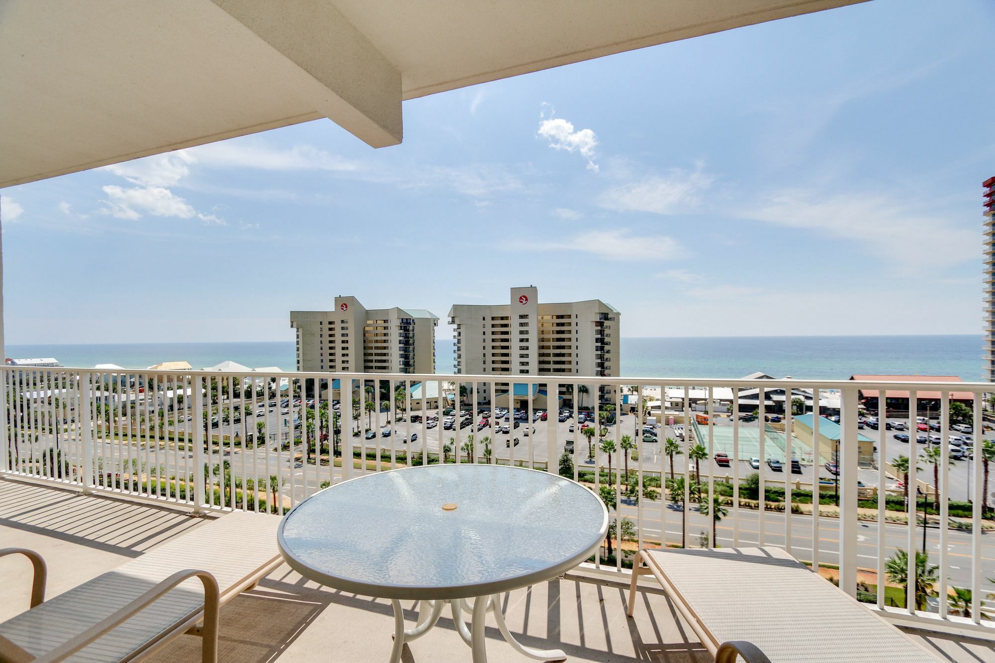 Laketown Wharf By Book That 3*