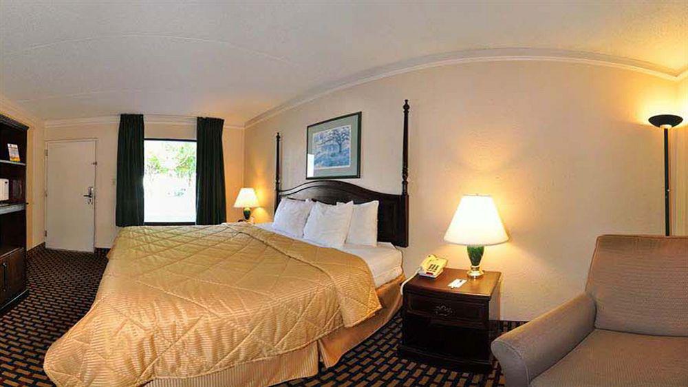 Quality & Conference Center 3*