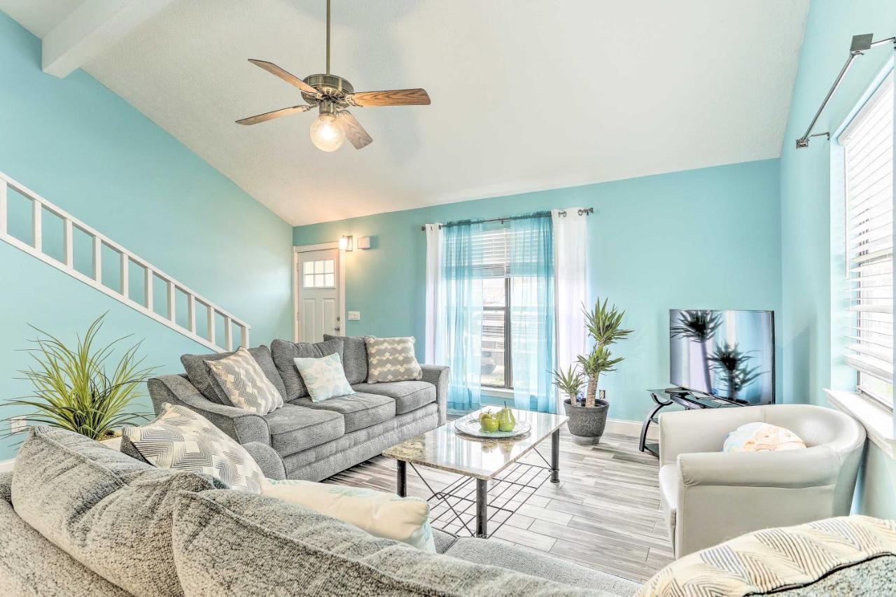 Inviting Townhome 6 Mi To Beach! Holiday home *