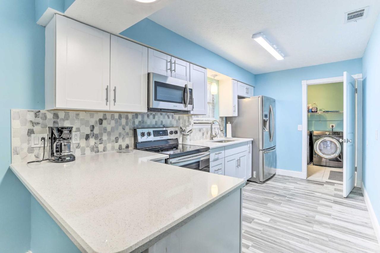 Inviting Townhome 6 Mi To Beach! Panama City